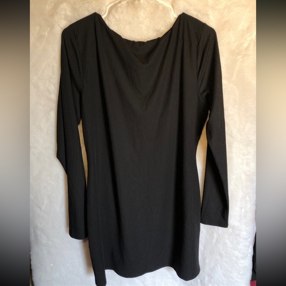 H:ours Kayla Dress in Black - Picture 4 of 4